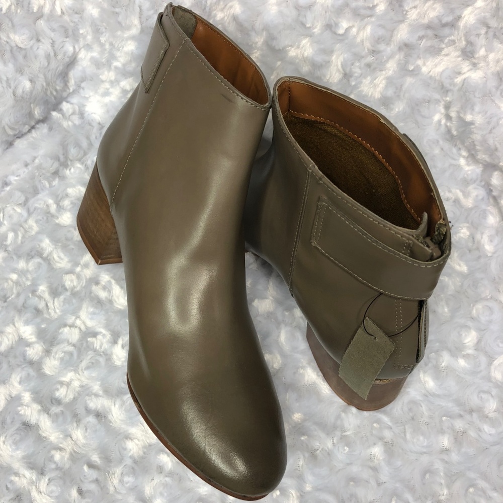 TOPSHOP Ankle Bonnet Booties  Sz 7.5M (NWT)
